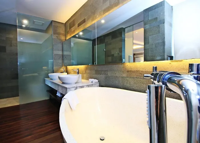 Watermark & Bali 4*